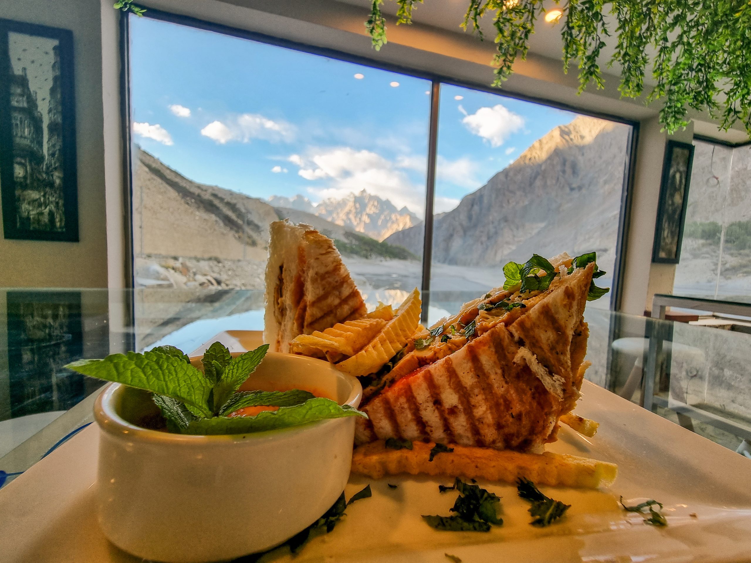 The Monarch Resort at Hunza provides best hygienic meal or food.